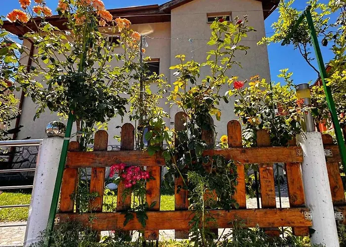 димитрови Dimitrovi בית נופש